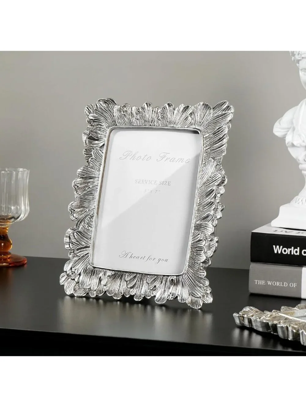 Elegant Vintage 5x7 Picture Frame with Textured Palm Leaves for Wall & Tabletop